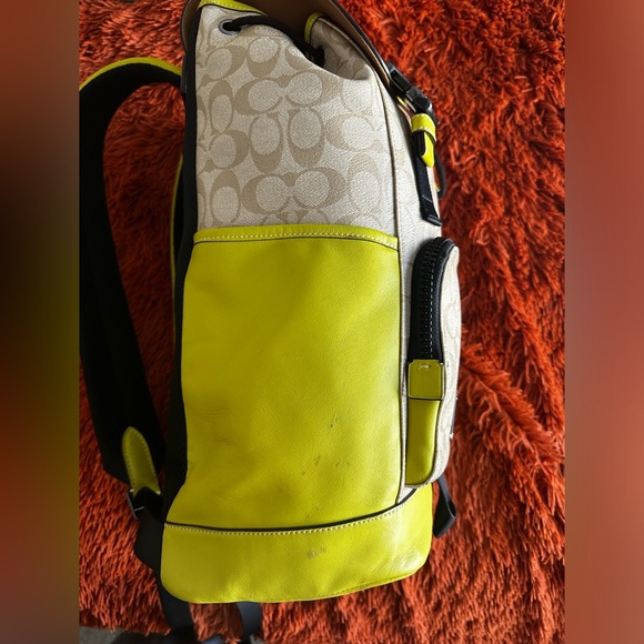 Coach Track Backpack In Signature Canvas - Picture 4 of 5